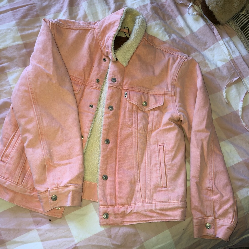 💕🌸NWT LEVI PINK DENIM SHERPA JACKET🌸💕